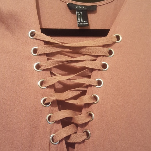 Lace up dress - Picture 2 of 2